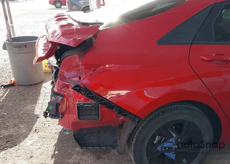 2022 Hyundai Elantra Sel z USA, uszkodzony, nr VIN 5NPLS4AG4NH081038